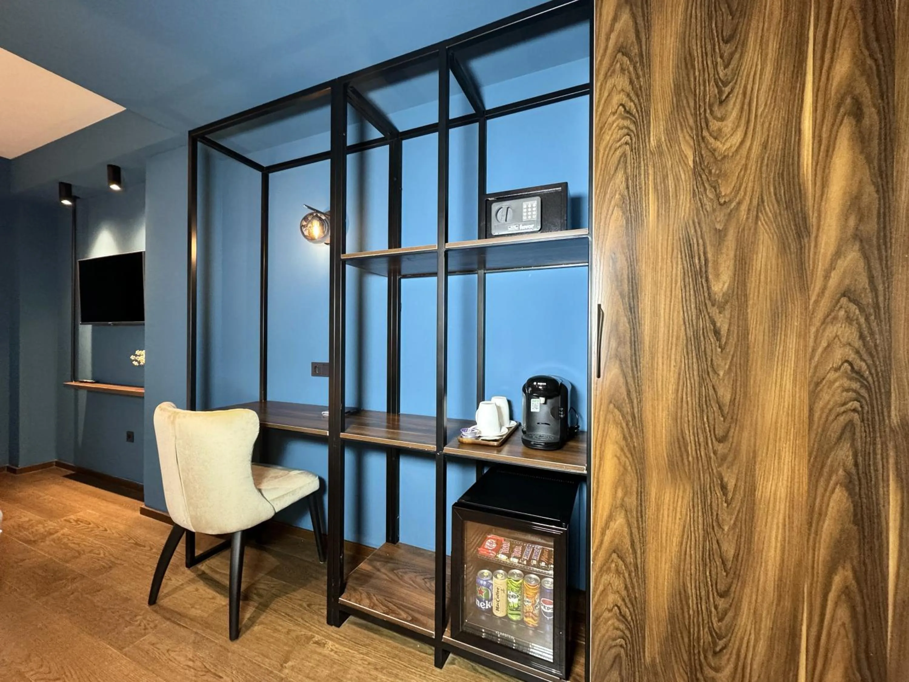 TV and multimedia in Design Hotel & Private Spa - Tbilisi Edition