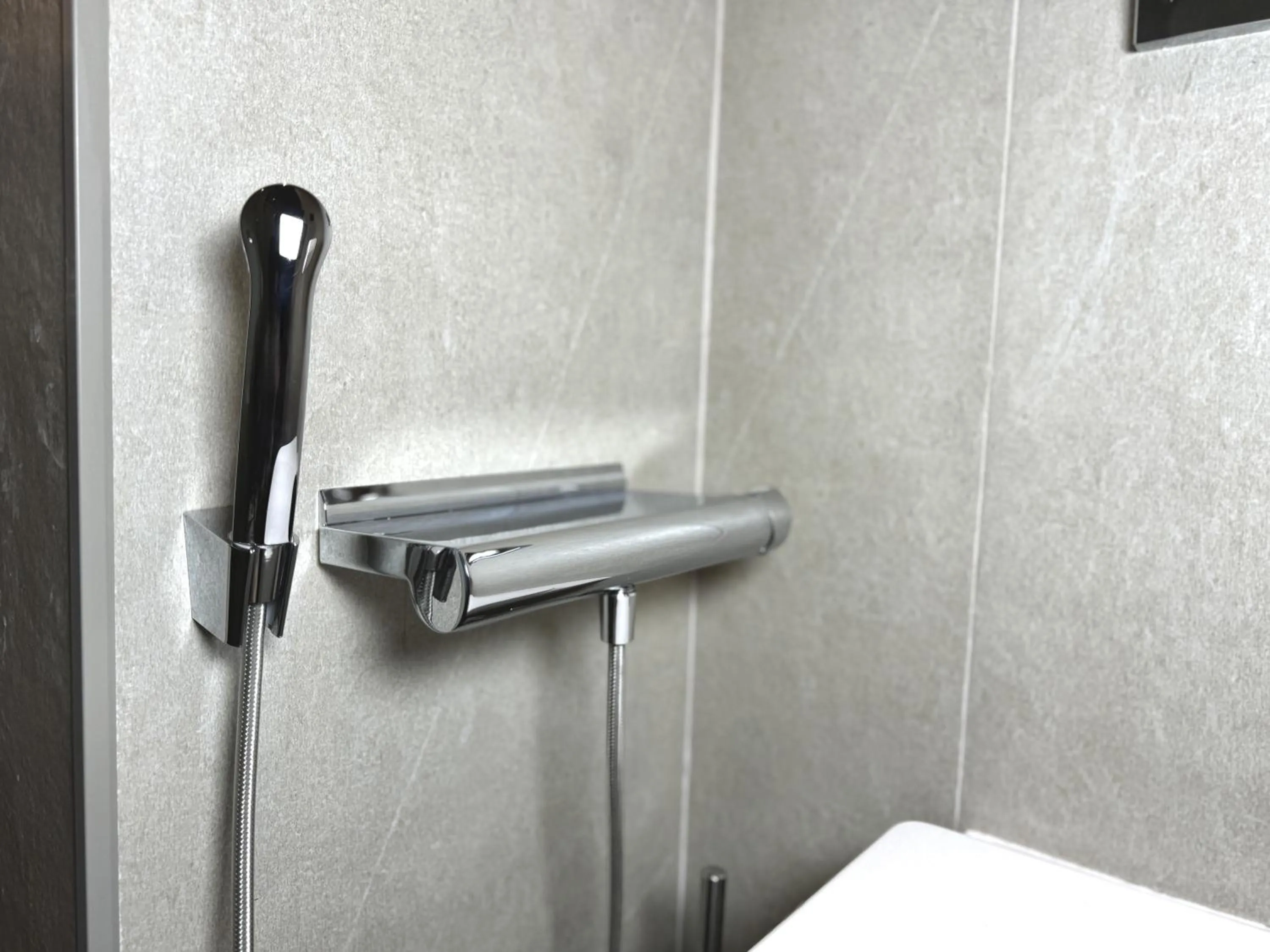 bidet in Design Hotel & Private Spa - Tbilisi Edition