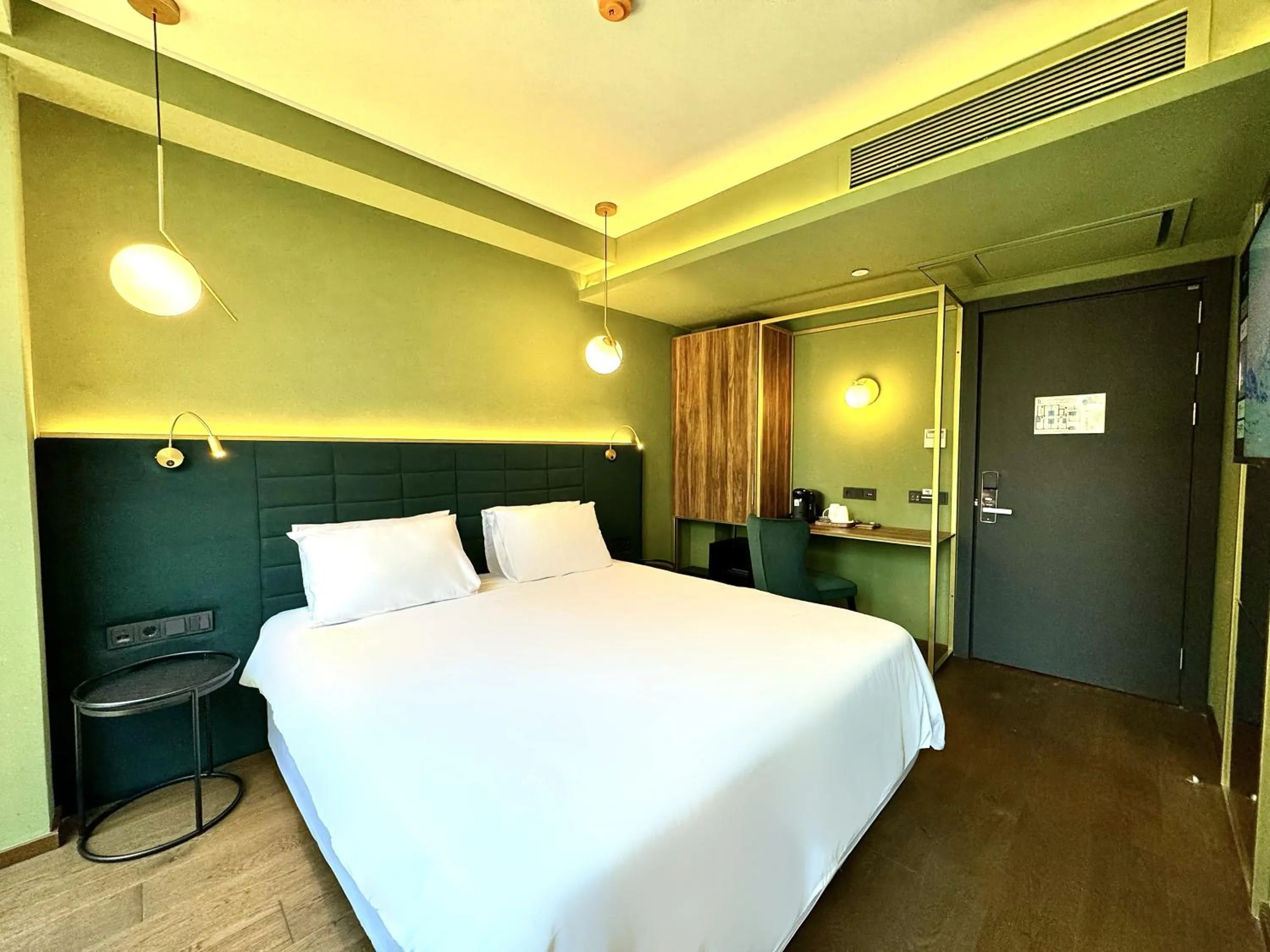 Bed in Design Hotel & Private Spa - Tbilisi Edition