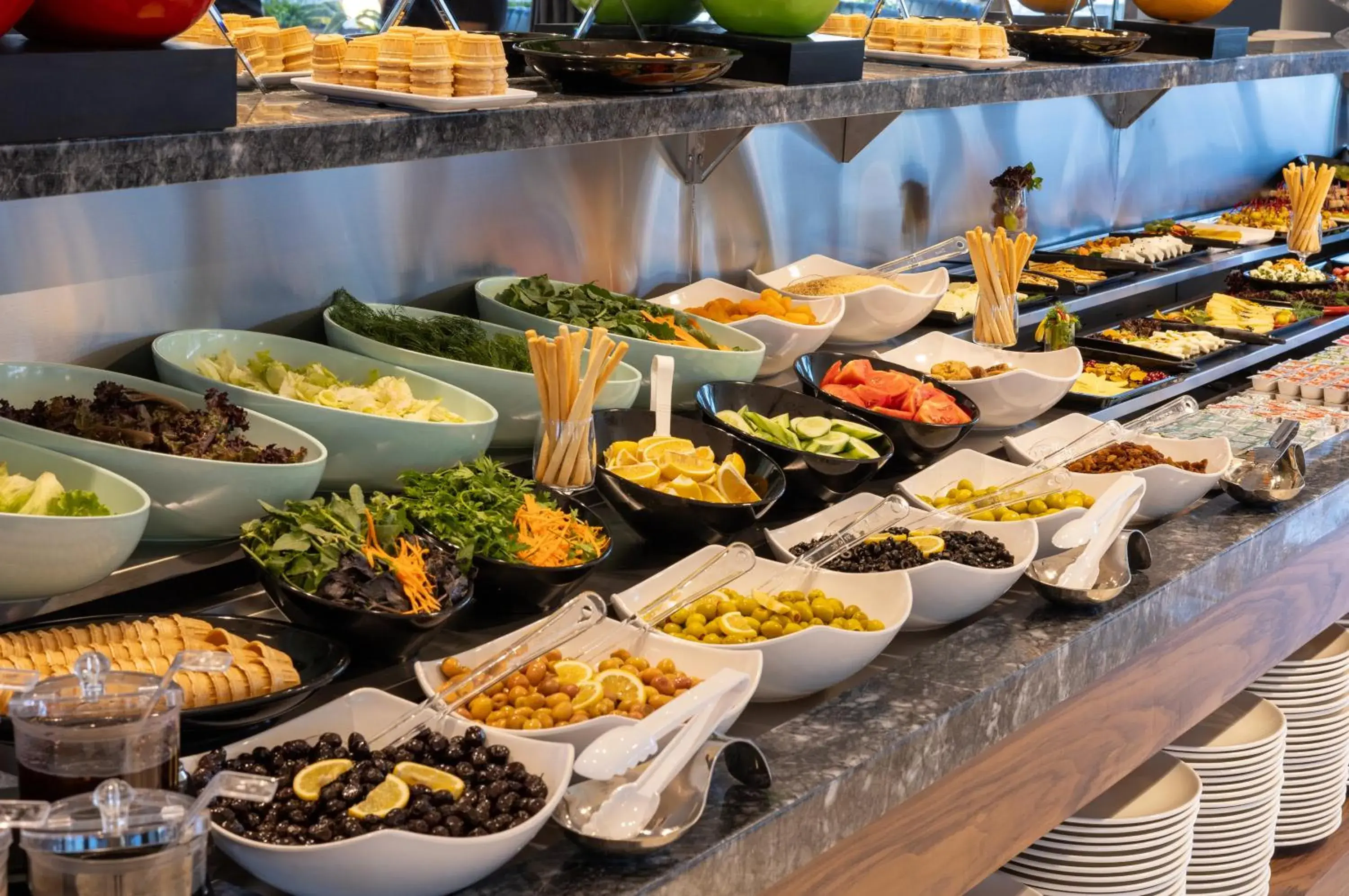 Food and drinks in Lilium Hotel & Suites Food and drinks in Lilium Hotel & Suites