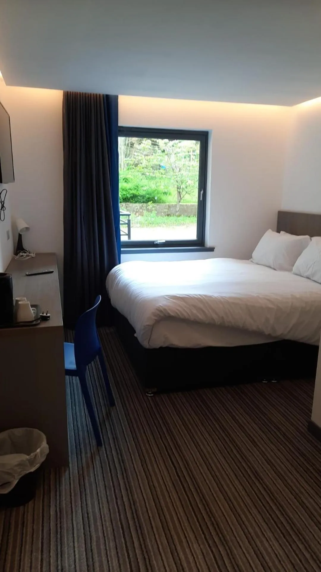 Bed in My Motel Glasgow Airport