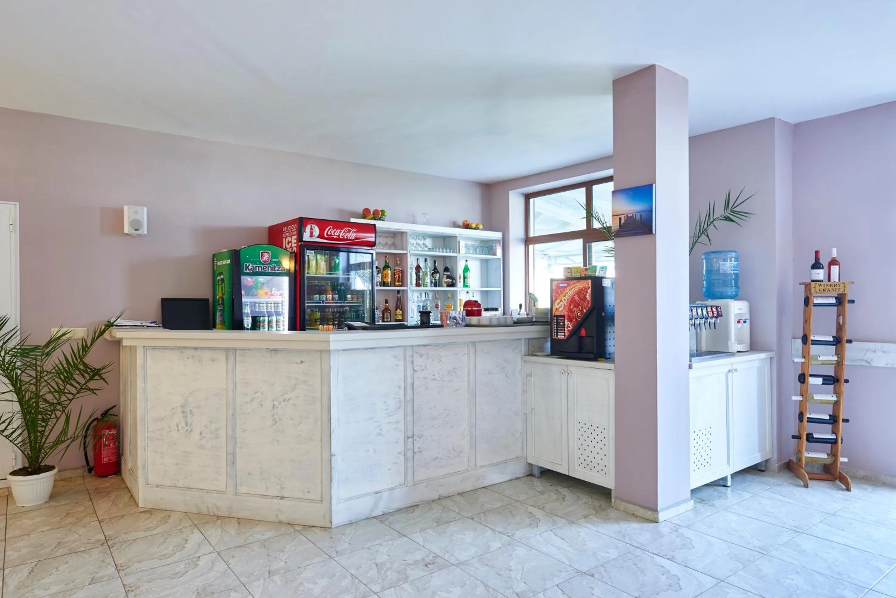 Drinks in Toma's Residence - Front Beach