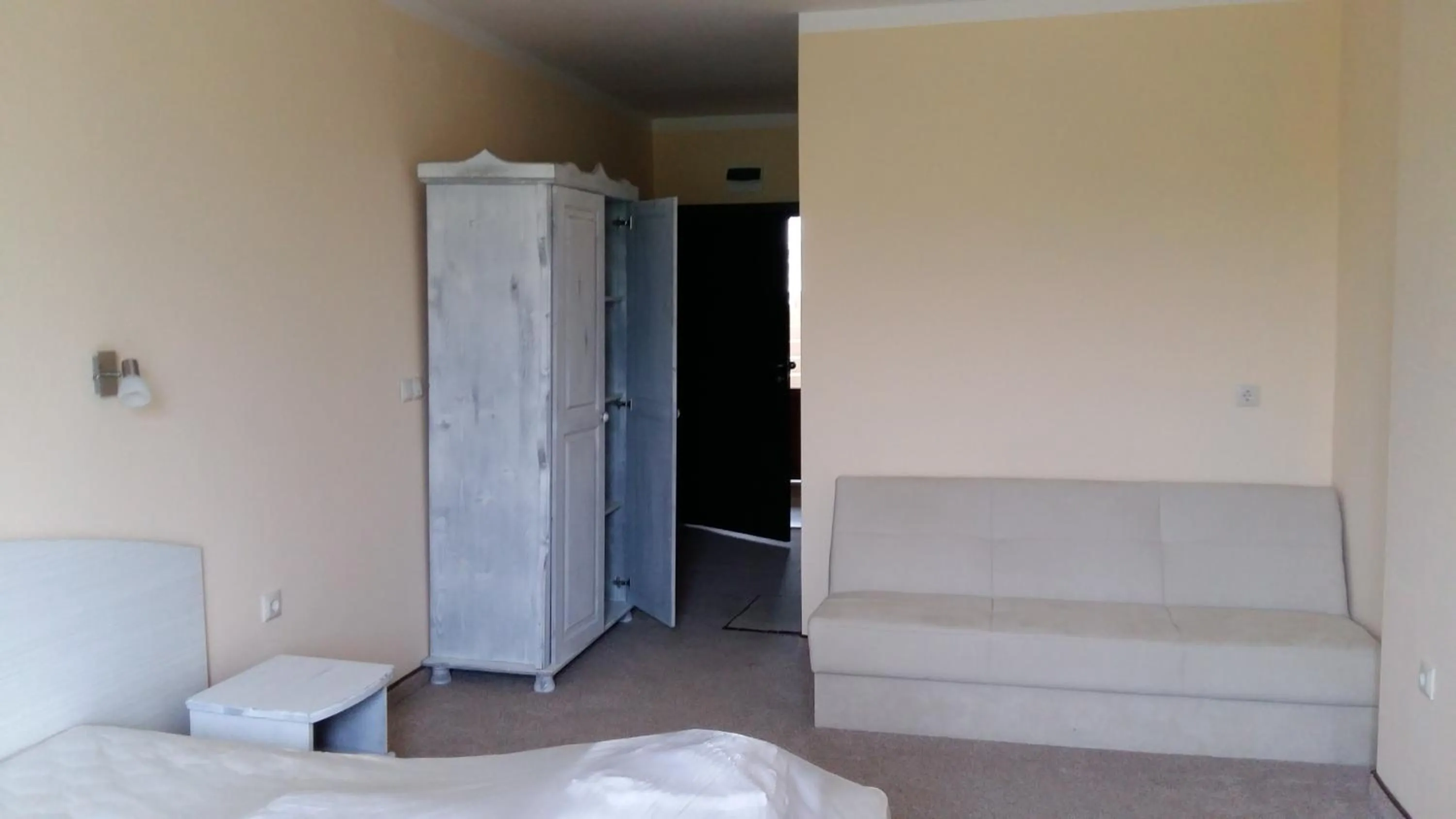 Bed in Toma's Residence - Front Beach