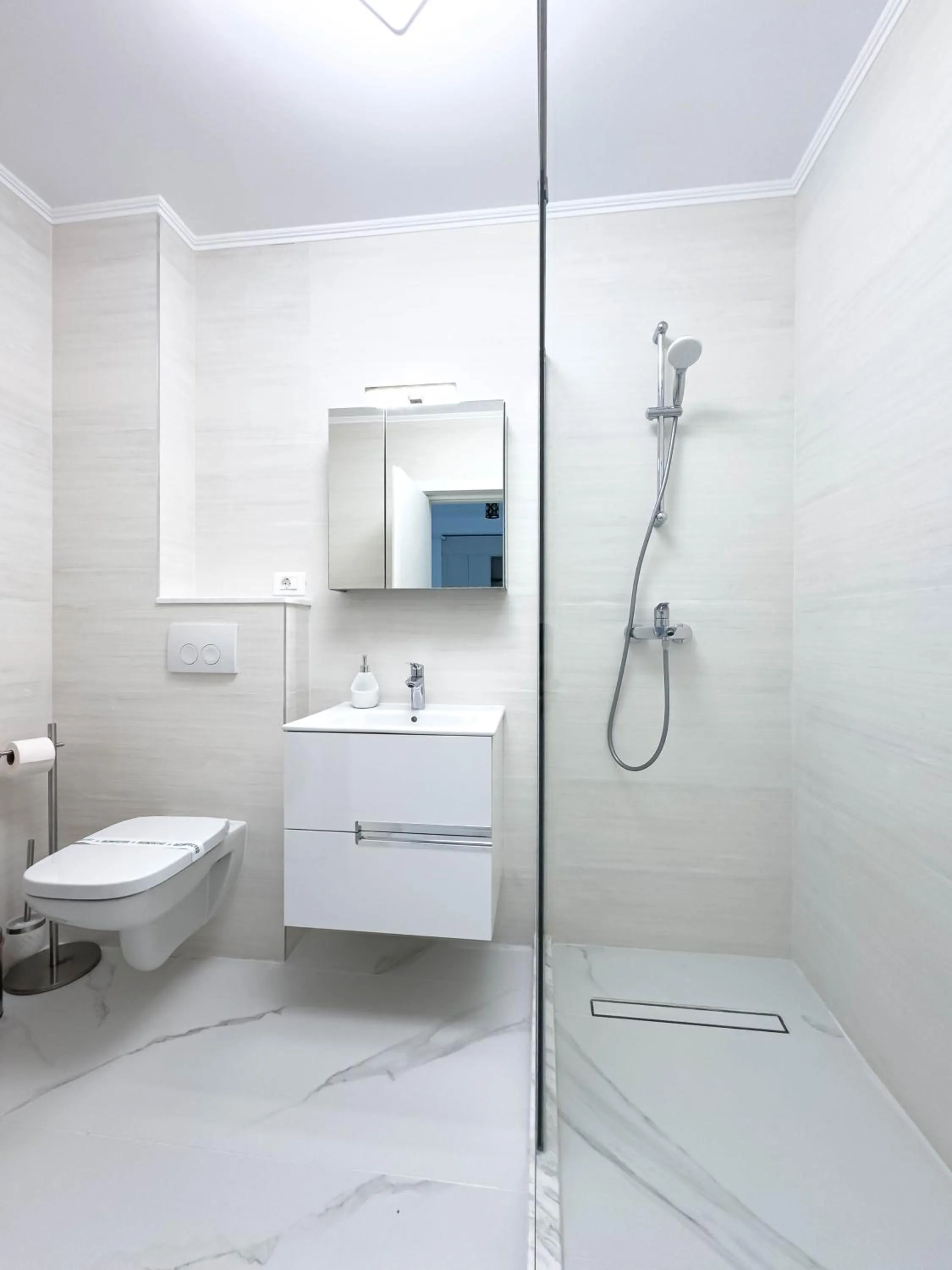 Shower in Wave 6 Apartments