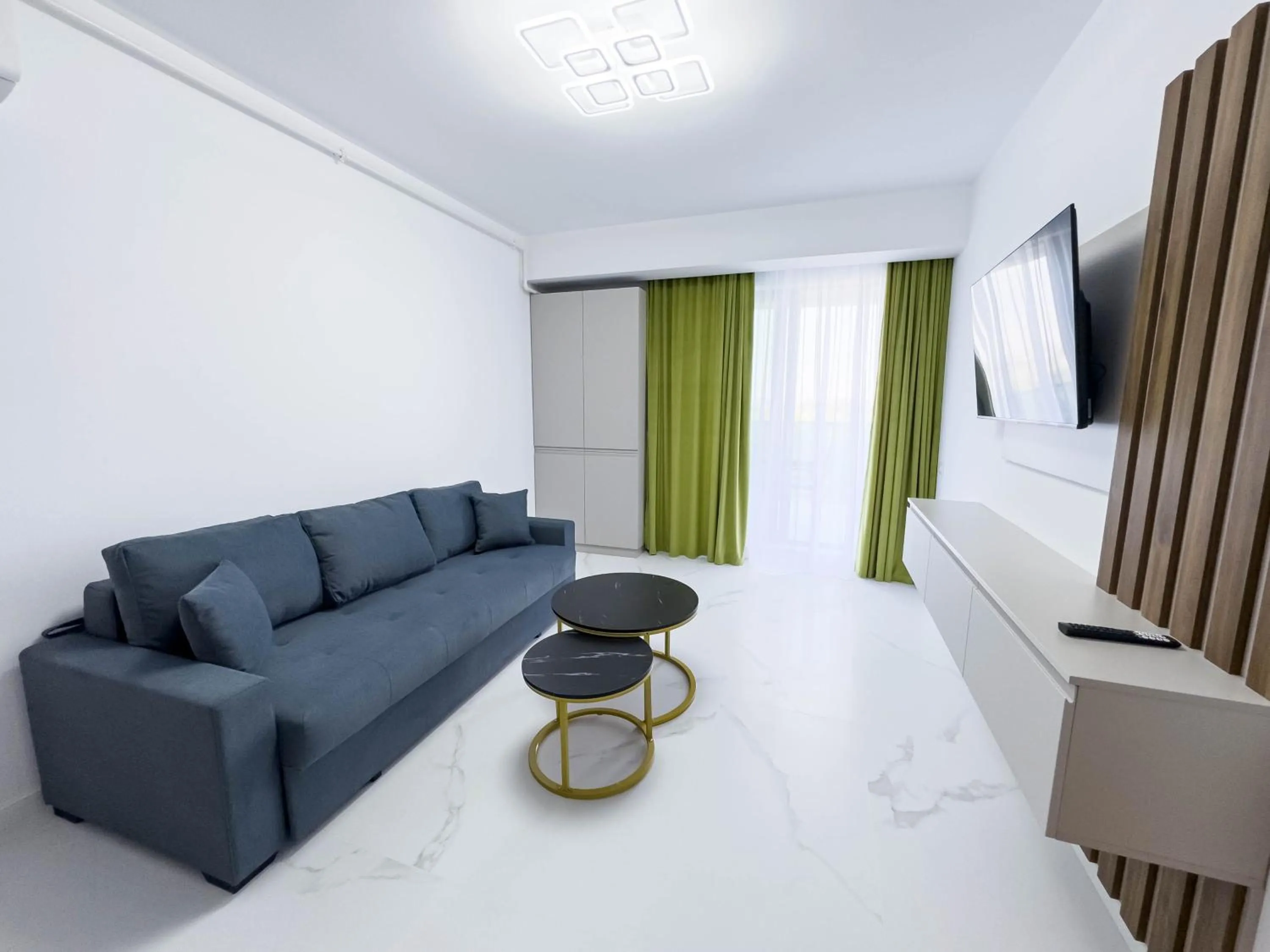 TV and multimedia in Wave 6 Apartments