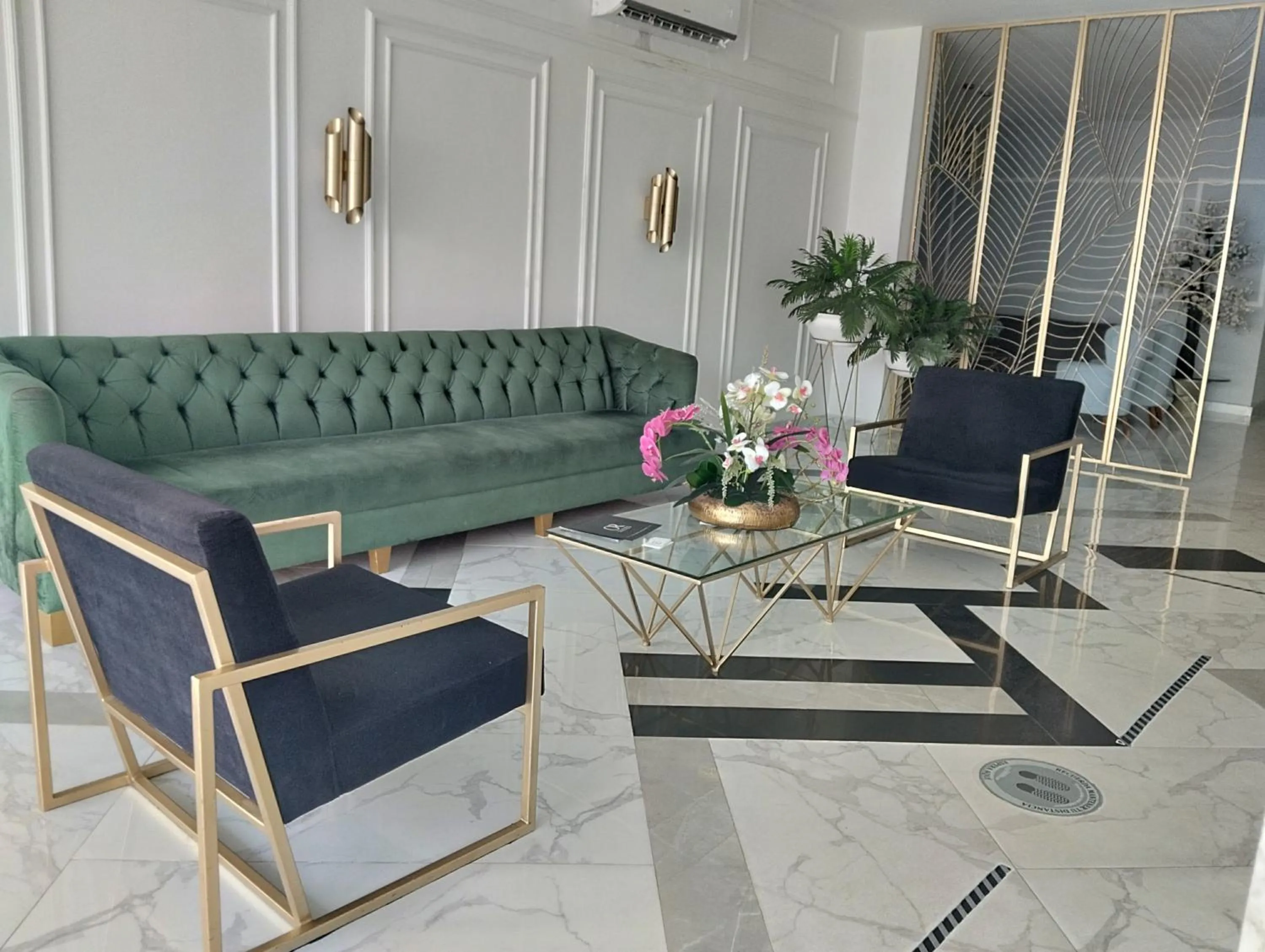 Living room in Hotel OR Suite