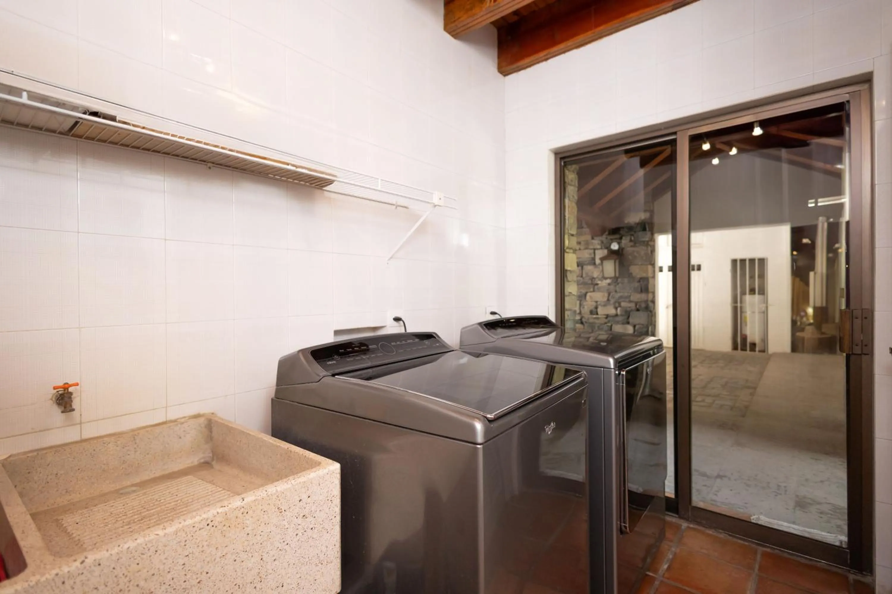 washing machine in Casa Rincón by Lumina