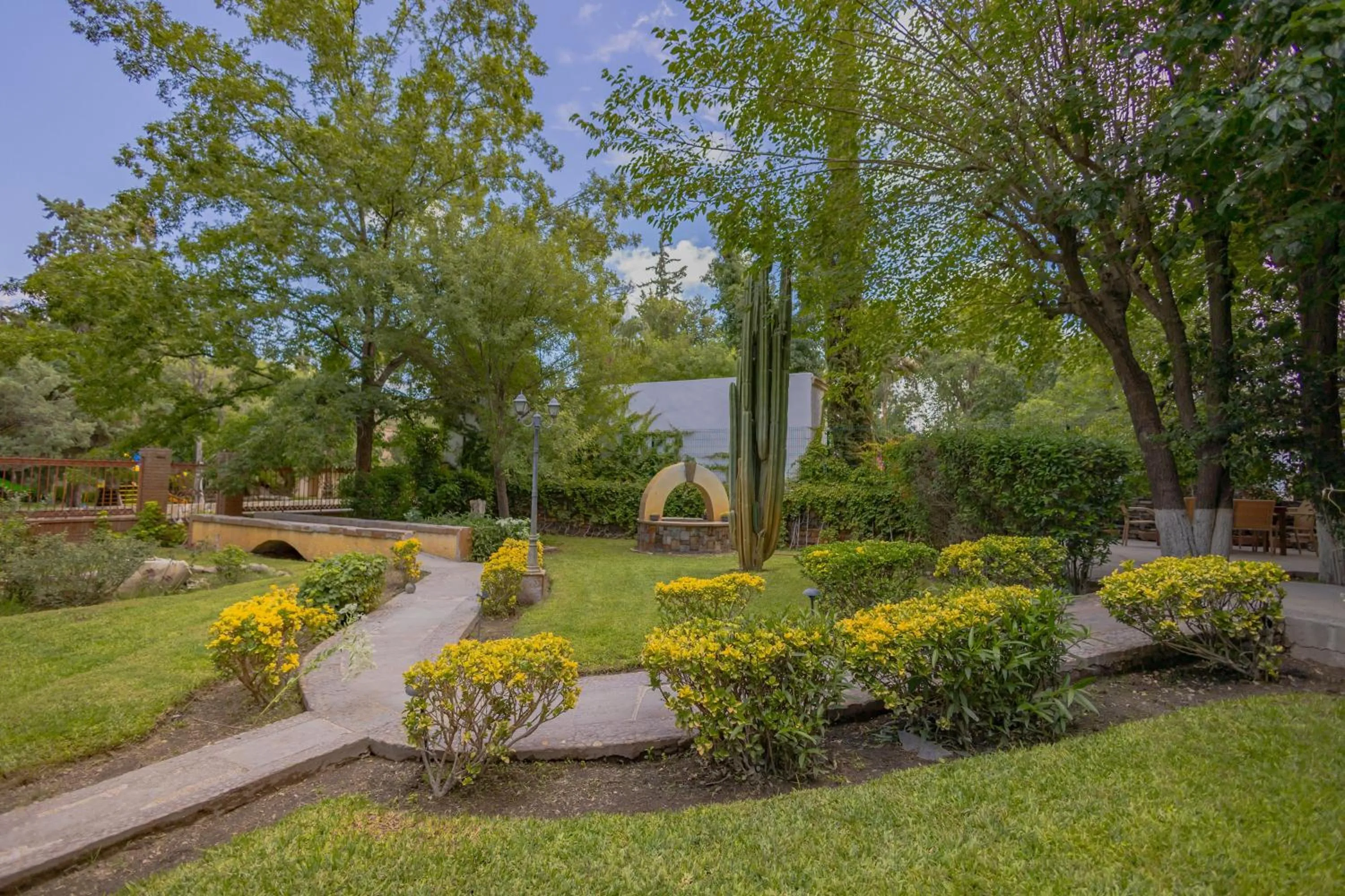 Natural landscape in Casa Rincón by Lumina