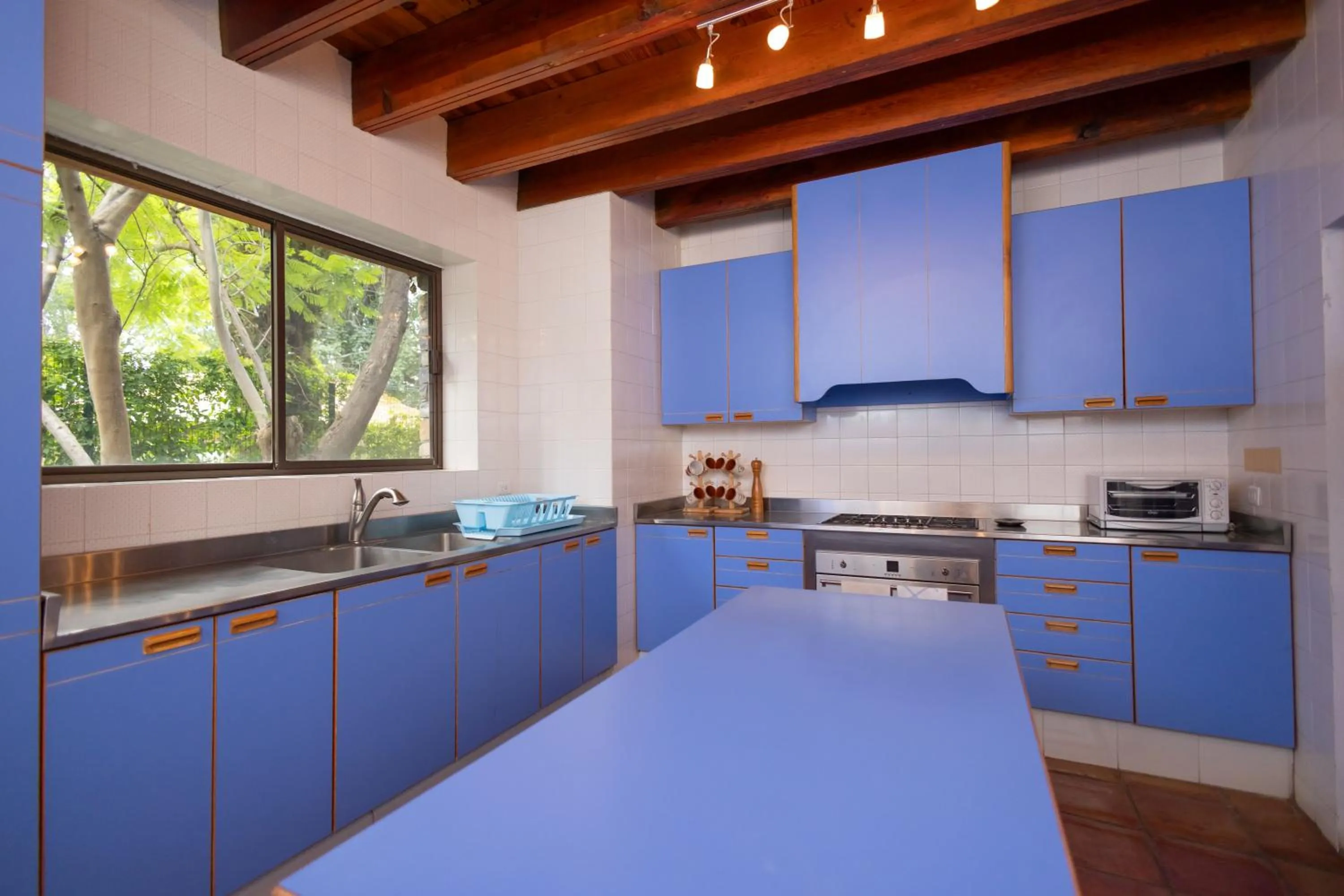 Kitchen or kitchenette in Casa Rincón by Lumina