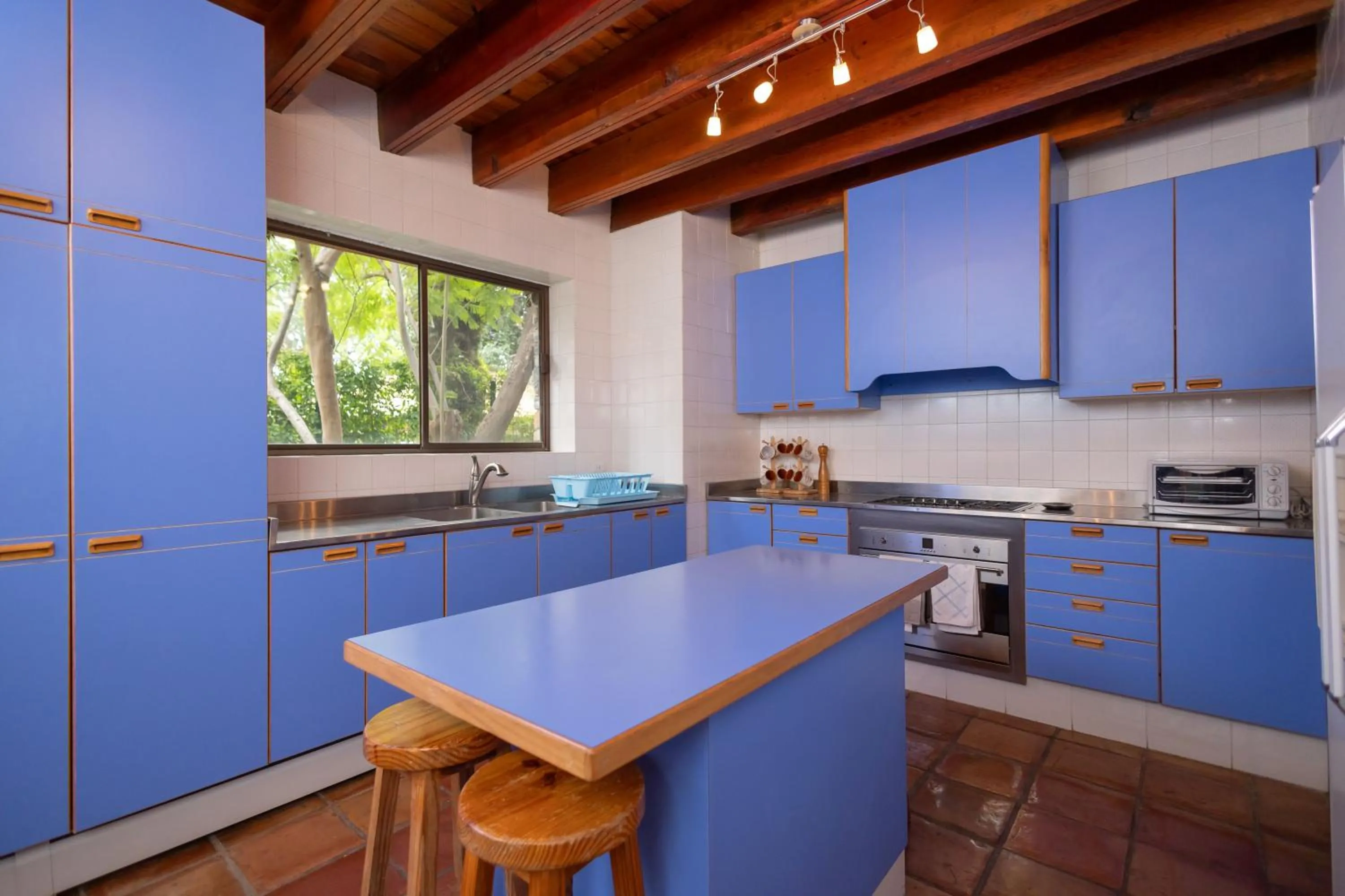 Kitchen or kitchenette in Casa Rincón by Lumina