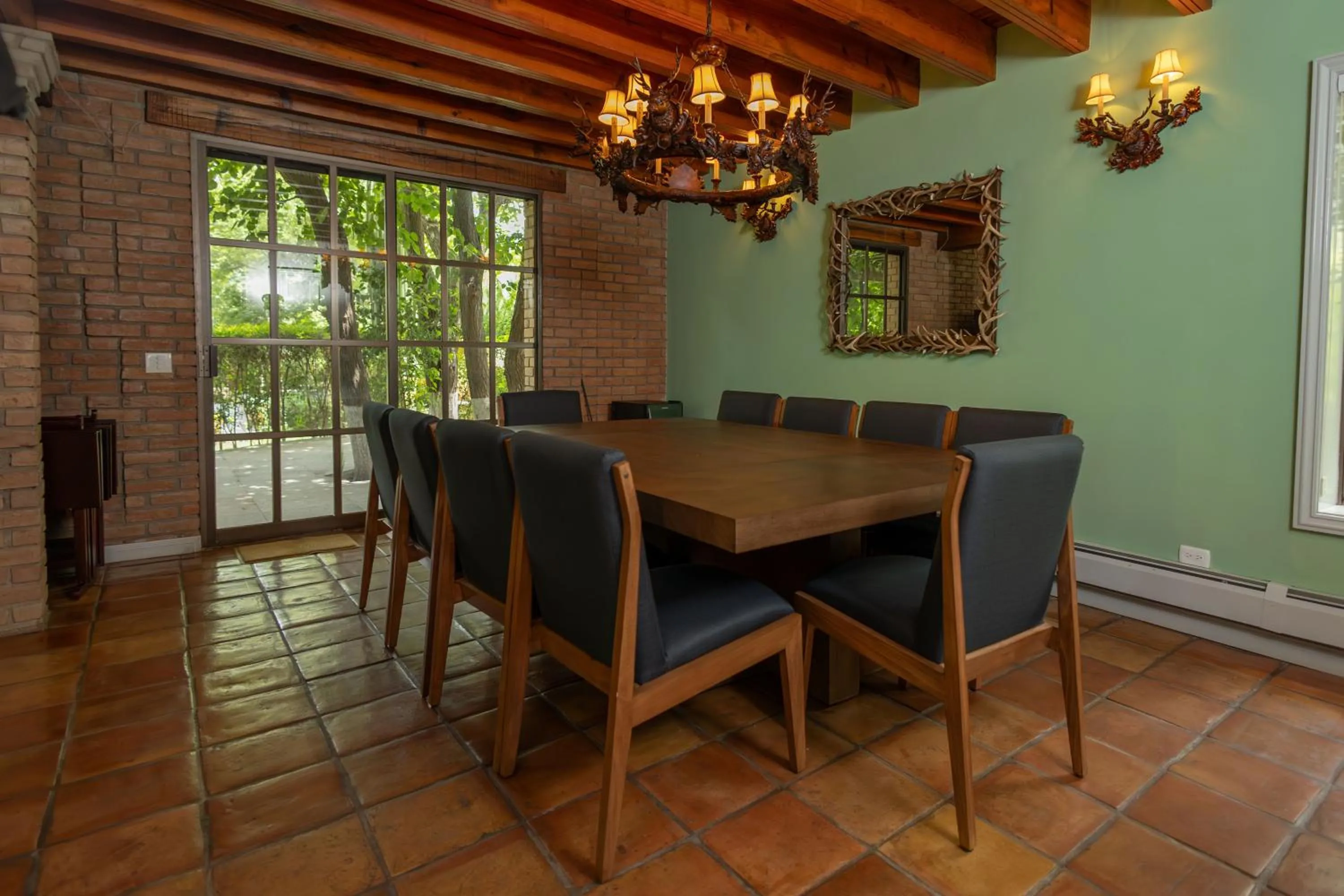 Dining area in Casa Rincón by Lumina