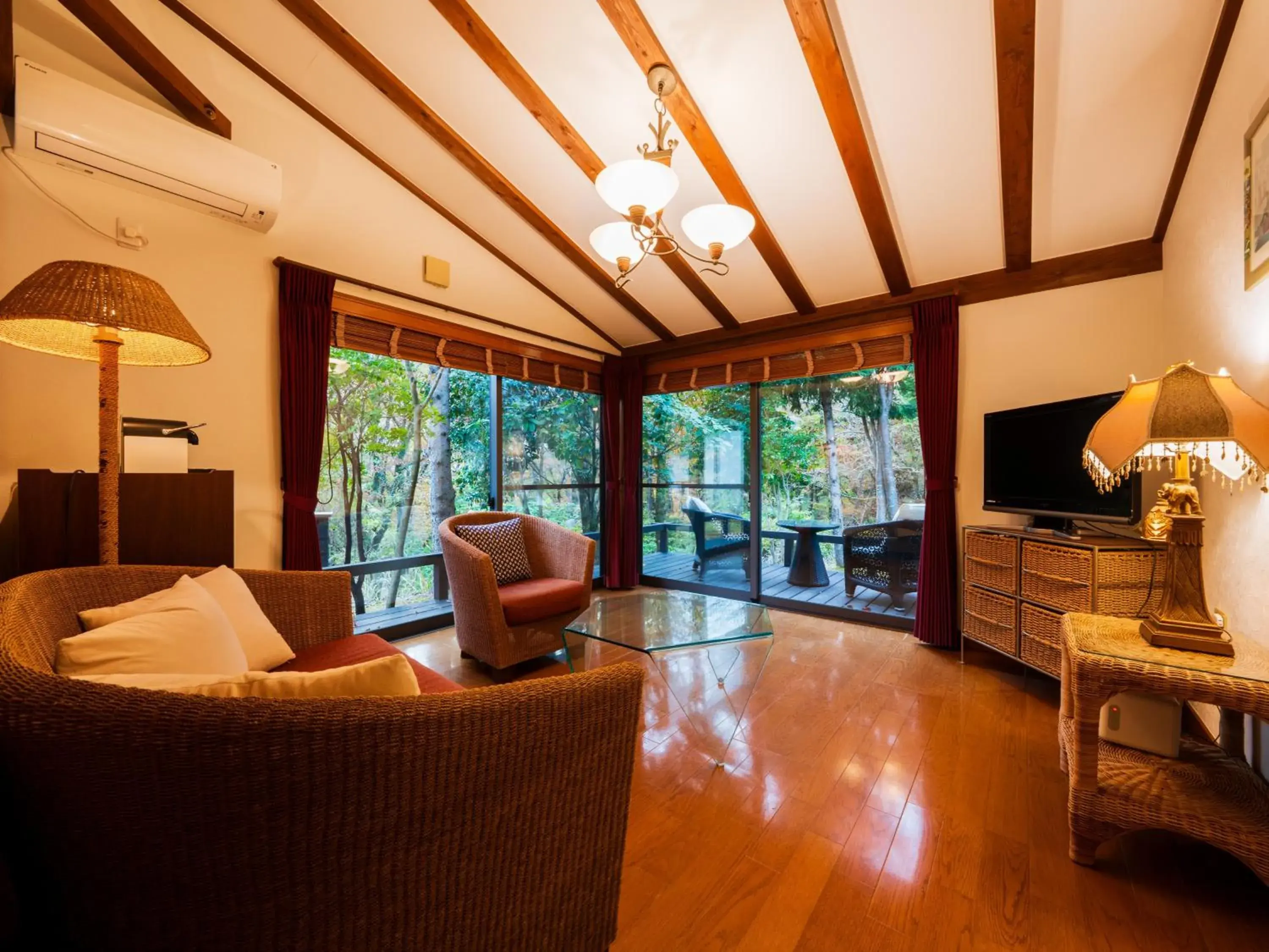 Standard Triple Room (No choice of bed preference) - single occupancy in Auberge A MA FACON Standard Triple Room (No choice of bed preference) - single occupancy in Auberge A MA FACON