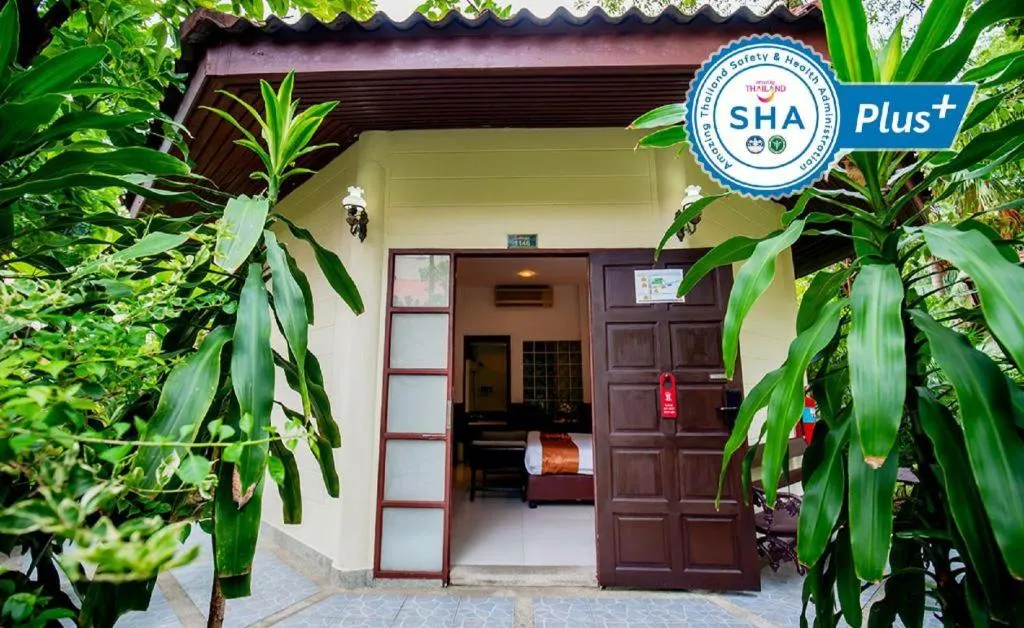 Hyton Leelavadee Hotel