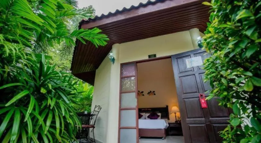 Hyton Leelavadee Hotel