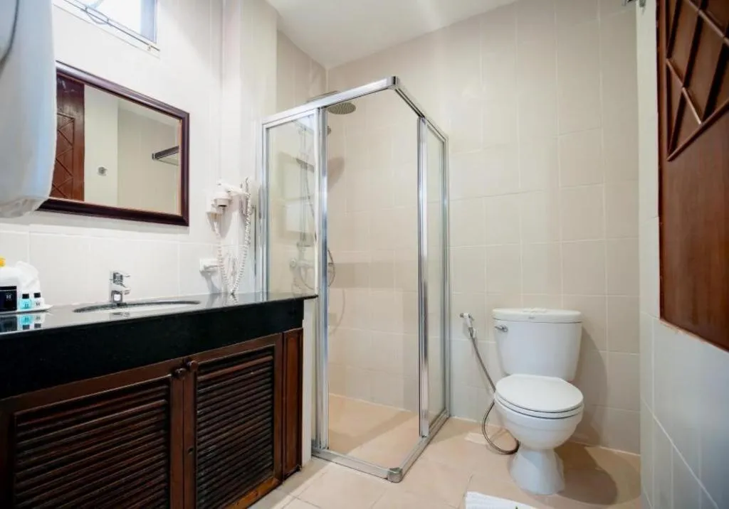 Hyton Leelavadee Hotel