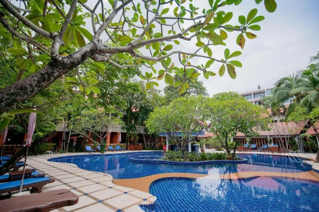 Hyton Leelavadee Hotel