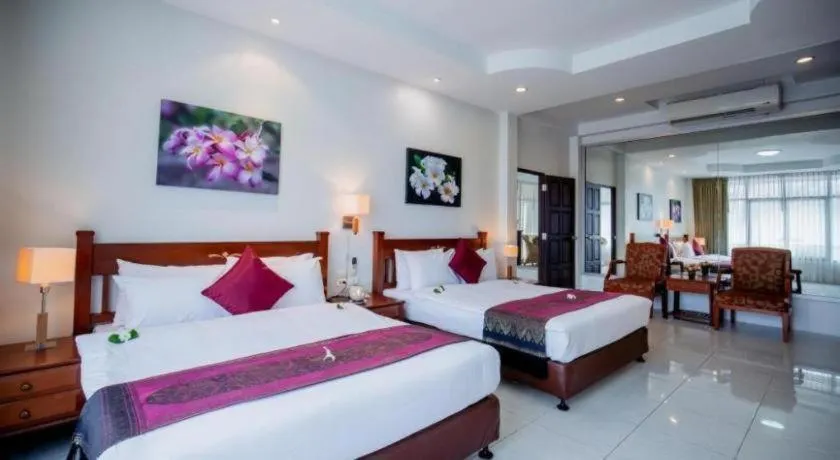 Bed in Hyton Leelavadee Hotel