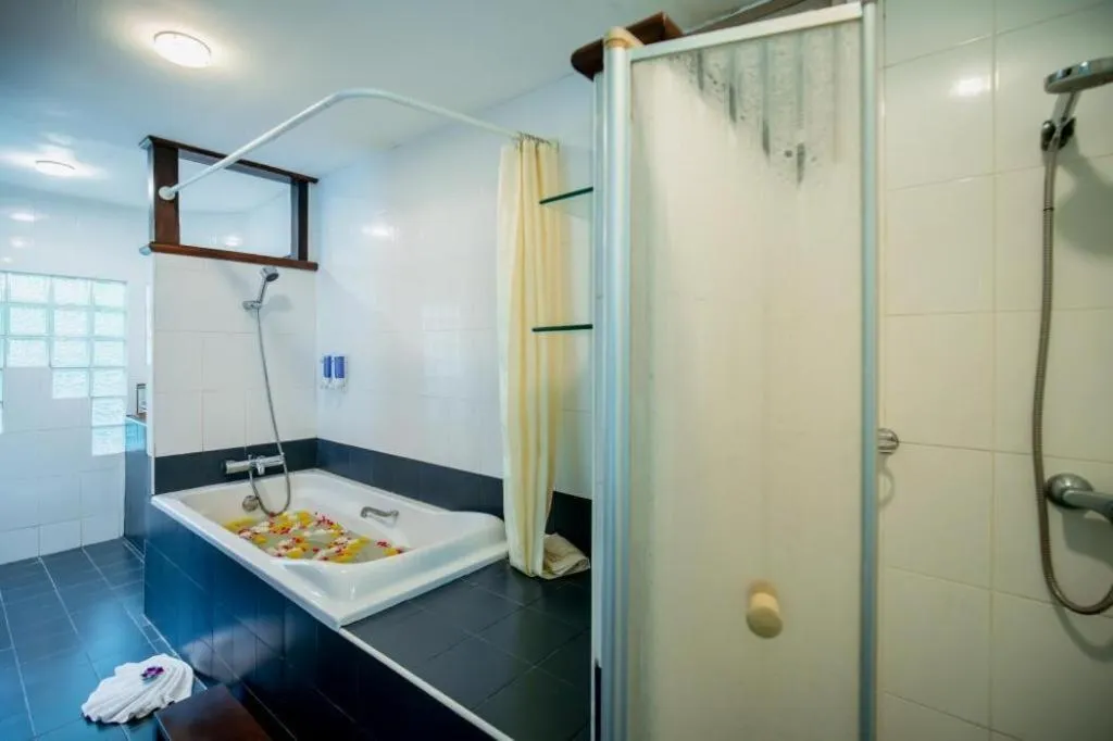 Hyton Leelavadee Hotel