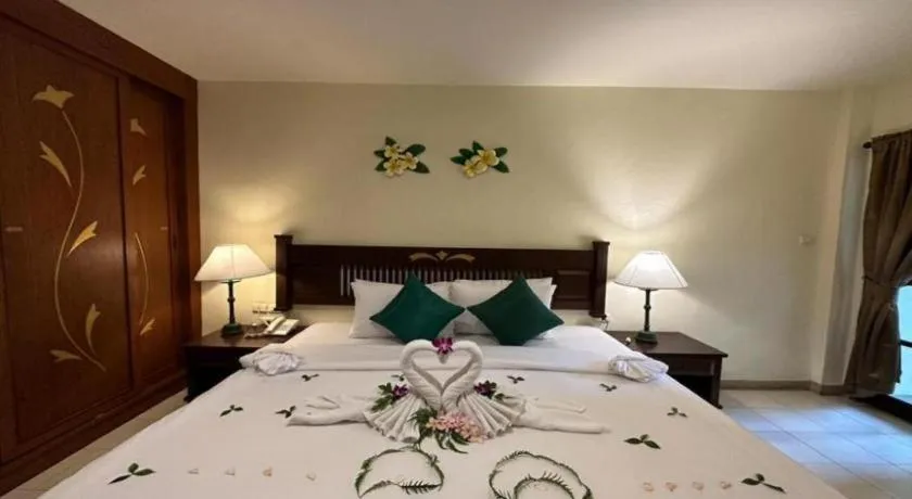 Bed in Hyton Leelavadee Hotel