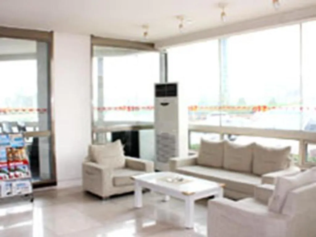 Jinjiang Inn Tianjin Binhai New District Tanggu Metro Station