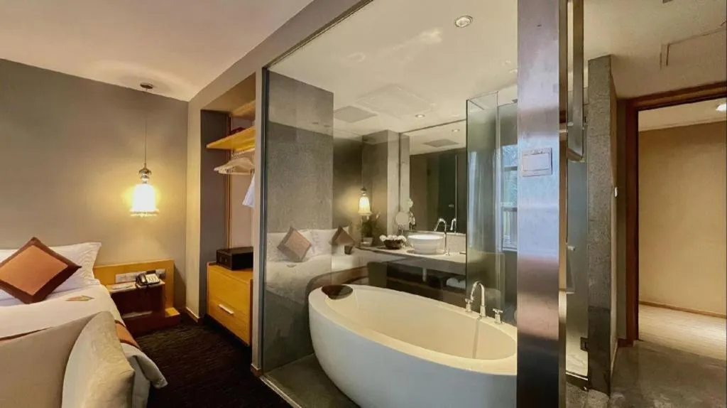 Bed in Guangzhou Carat Hotel