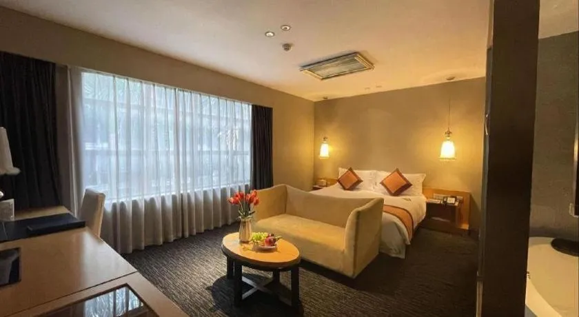 Bed in Guangzhou Carat Hotel