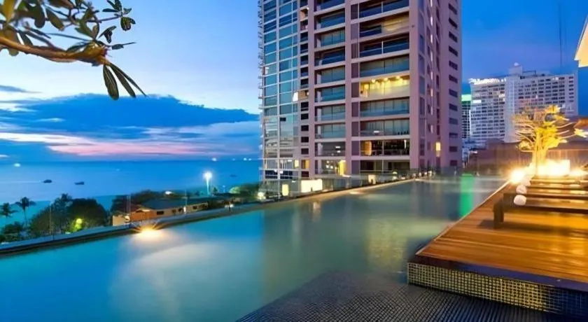 Seven Zea Chic Hotel