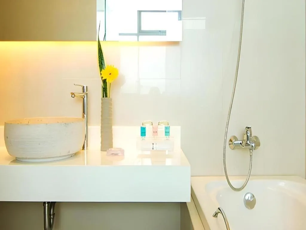 Seven Zea Chic Hotel