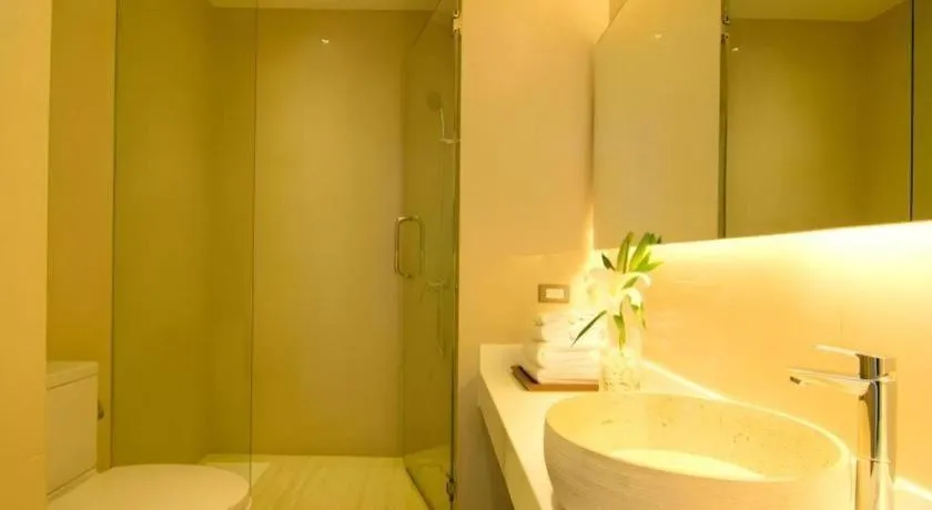 Seven Zea Chic Hotel