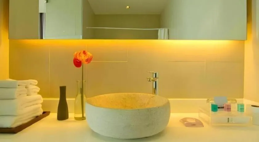 Seven Zea Chic Hotel