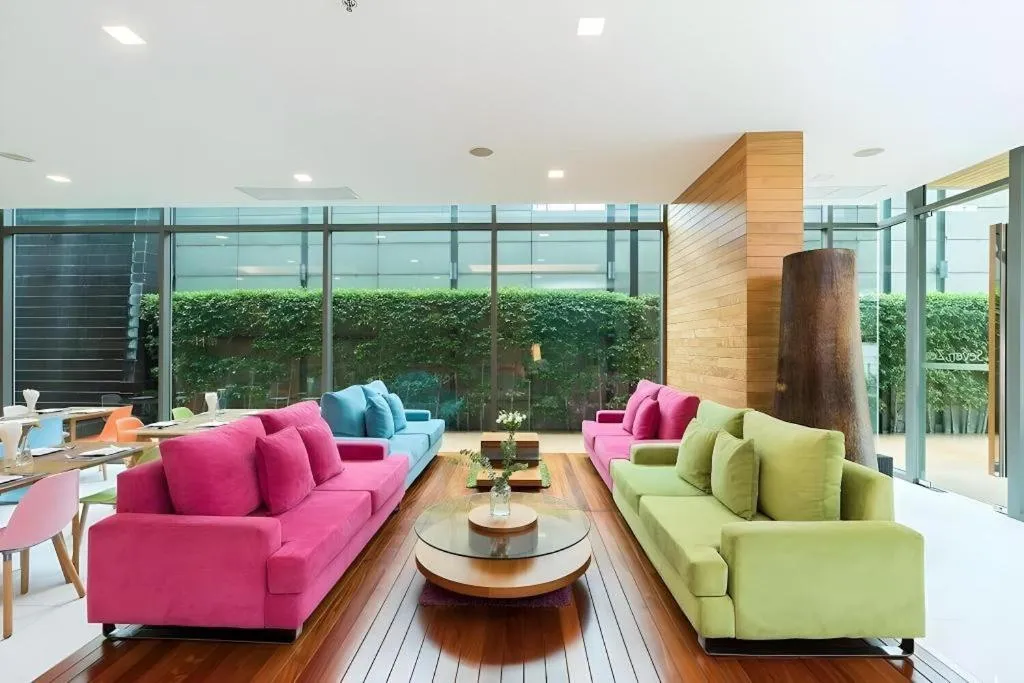 Seven Zea Chic Hotel