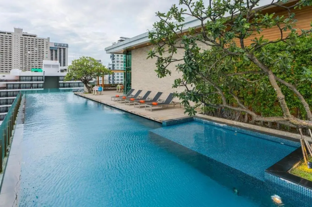 Seven Zea Chic Hotel