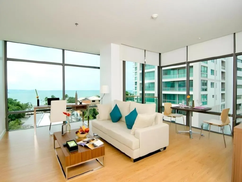 Seven Zea Chic Hotel