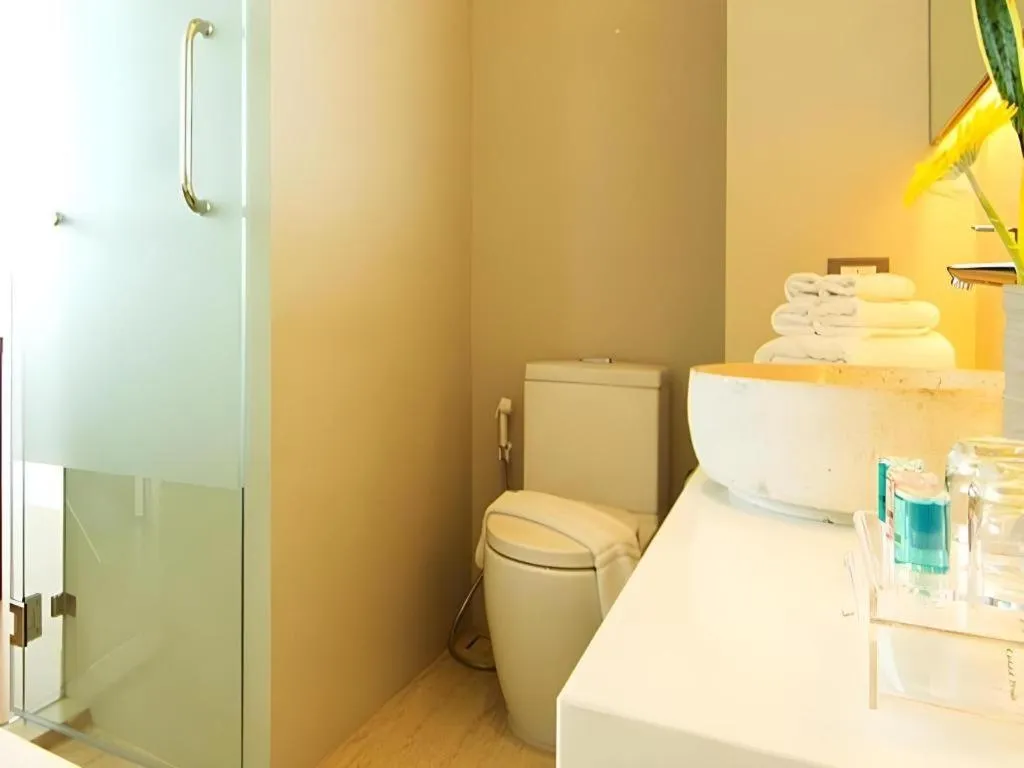 Seven Zea Chic Hotel