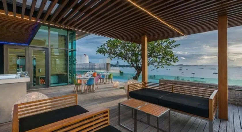 Seven Zea Chic Hotel