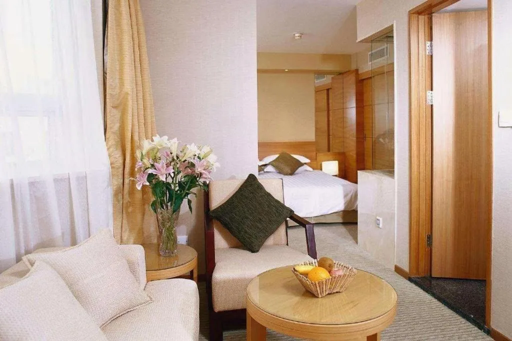 Bed in Jinglun Hotel