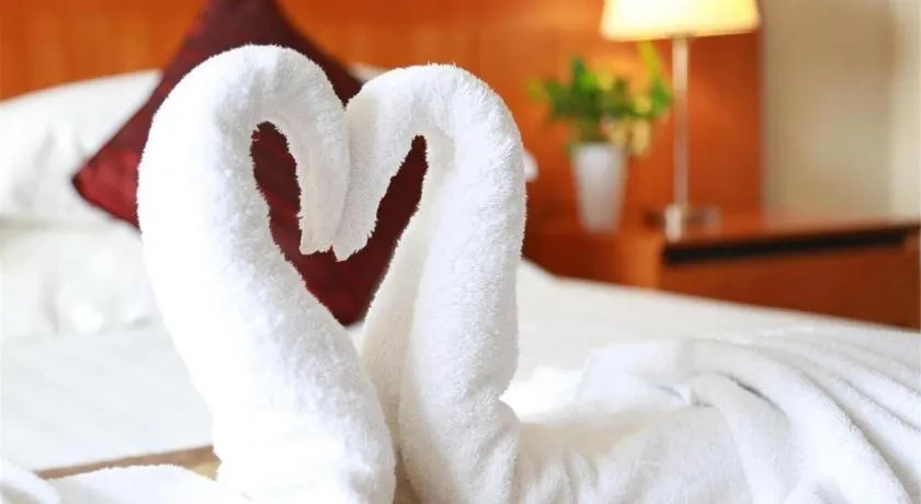 Bed in Jinglun Hotel