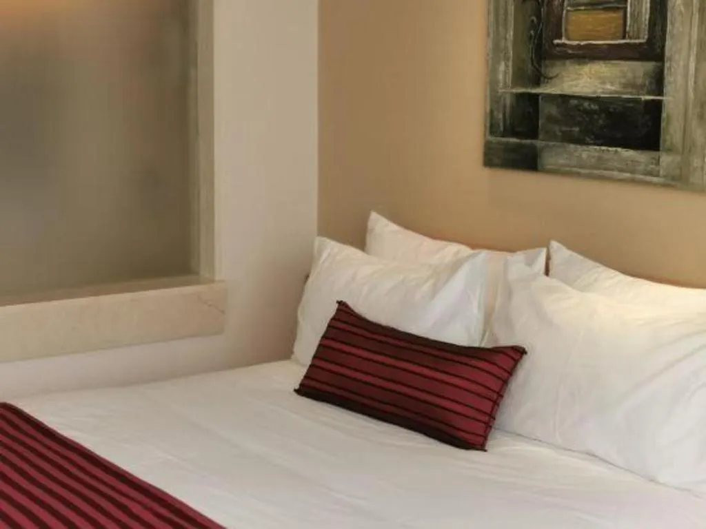 Bed in Jinglun Hotel