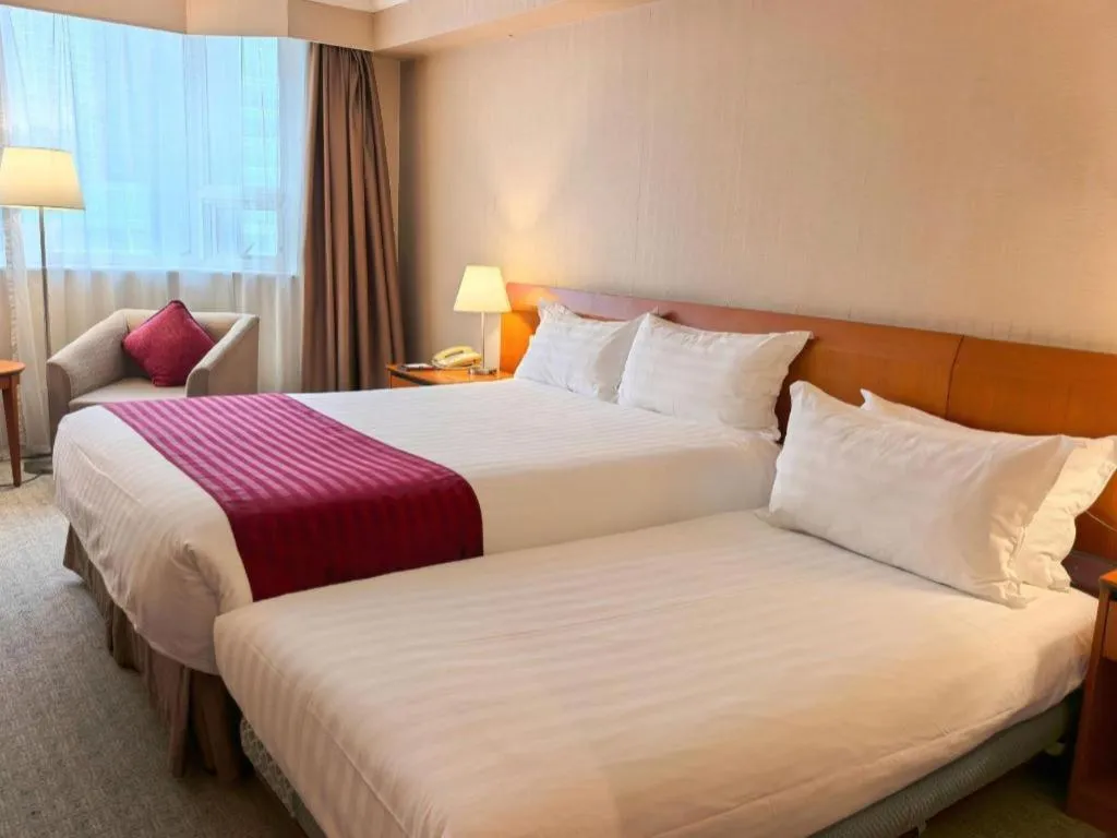 Bed in Jinglun Hotel