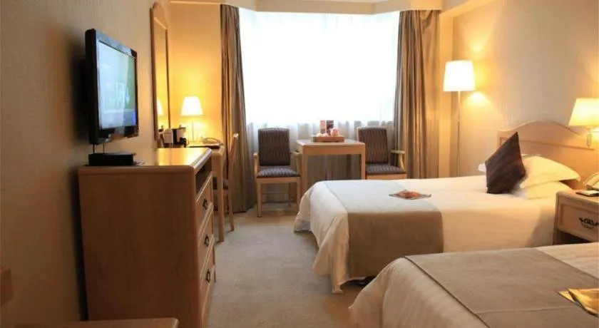 Bed in Jinglun Hotel