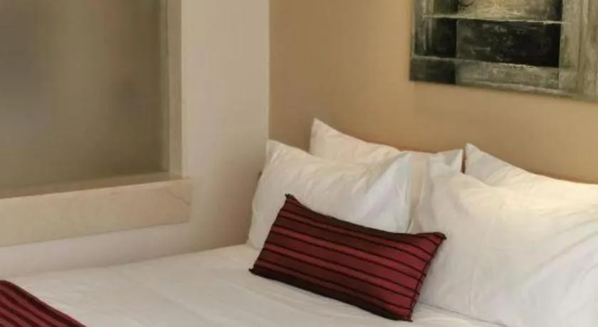 Bed in Jinglun Hotel