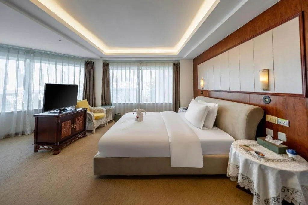 Bed in Expo Garden Hotel