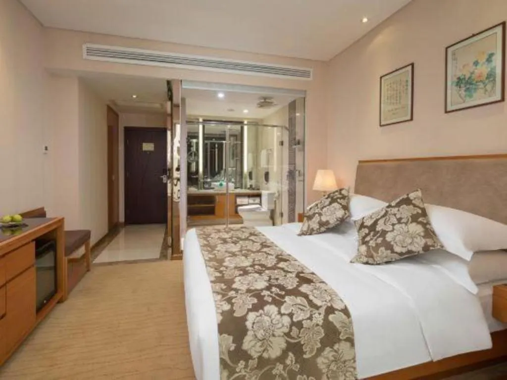 Bed in Expo Garden Hotel