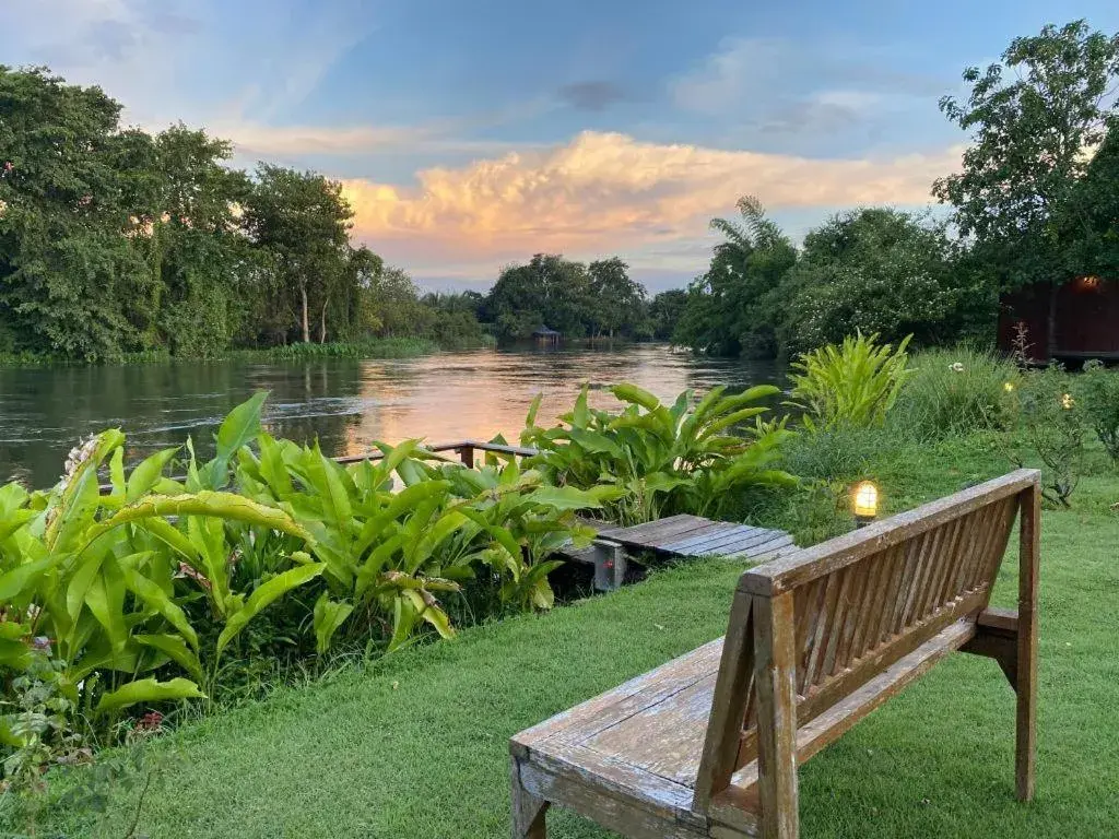 Ruen Maihom Riverside Cottage Ruen Maihom Riverside Cottage