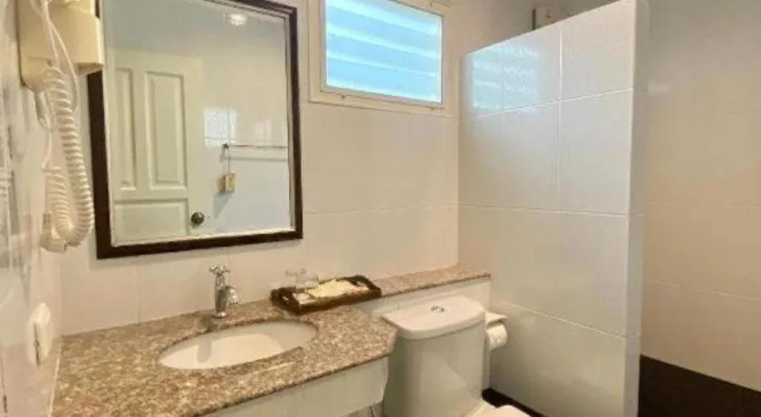 Ruen Maihom Riverside Cottage