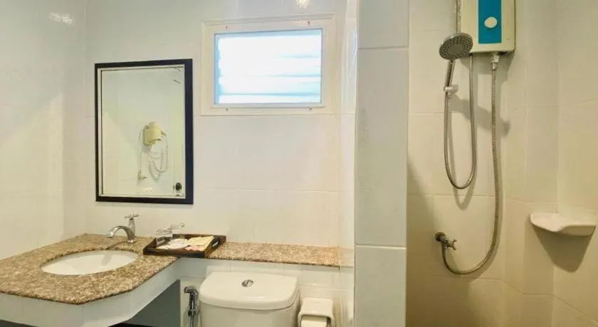 Ruen Maihom Riverside Cottage