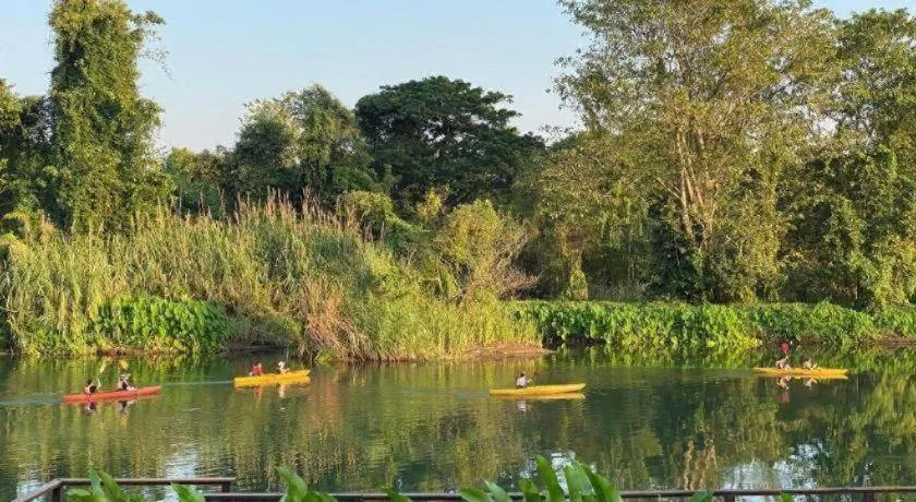 Ruen Maihom Riverside Cottage