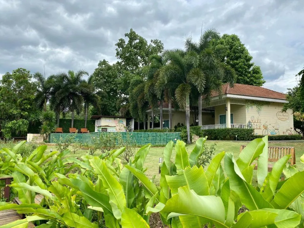 Ruen Maihom Riverside Cottage