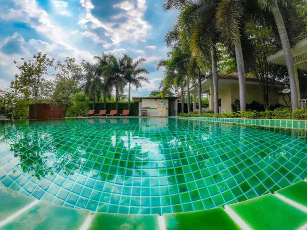 Ruen Maihom Riverside Cottage