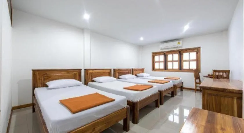 Bed in Thongphaphum Place